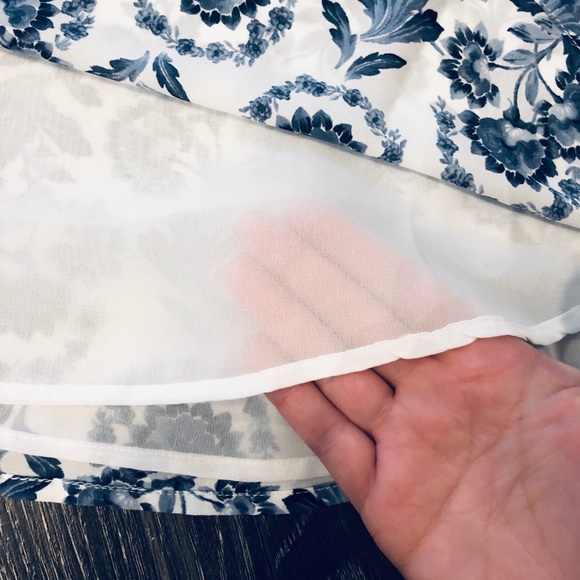 NWT LOFT Long-sleeve Floral Blouse, Size L - Picture 7 of 7